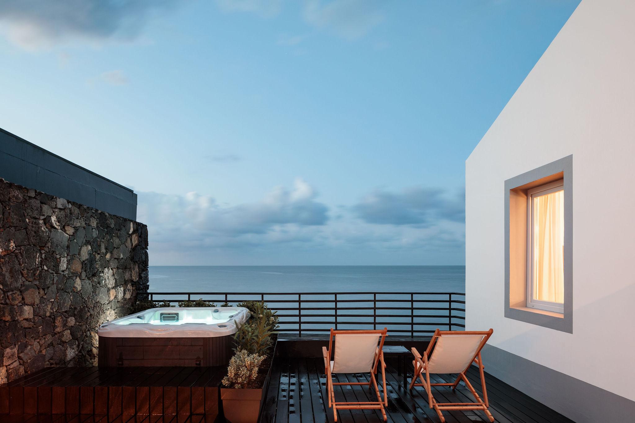 White Exclusive Suites & Villas Lagoa  Bagian luar foto
