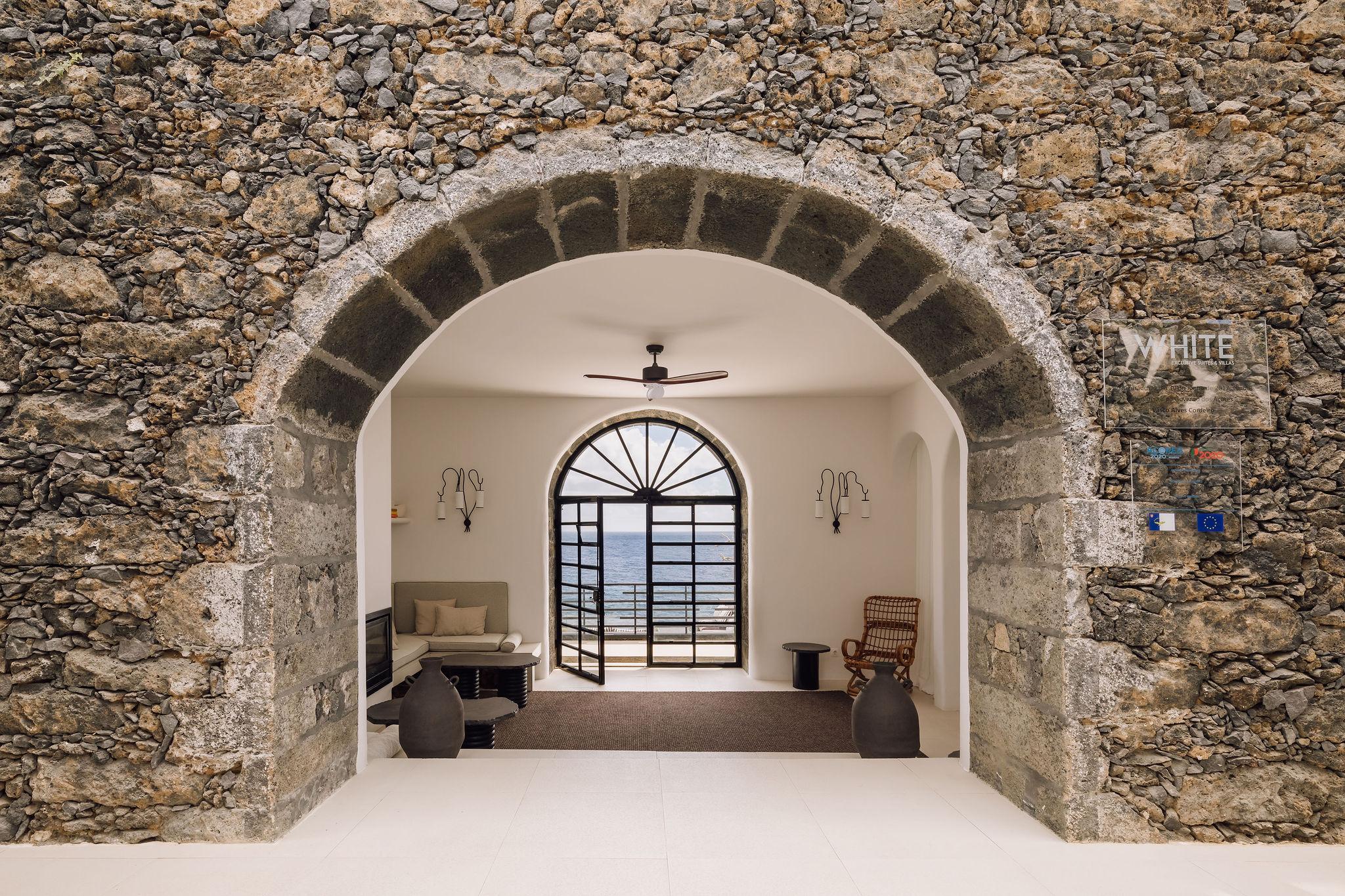 White Exclusive Suites & Villas Lagoa  Bagian luar foto