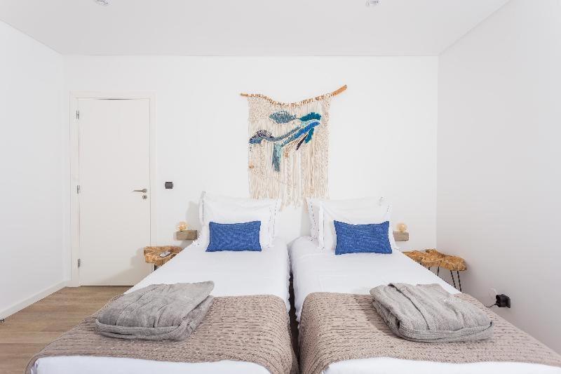 White Exclusive Suites & Villas Lagoa  Ruang foto